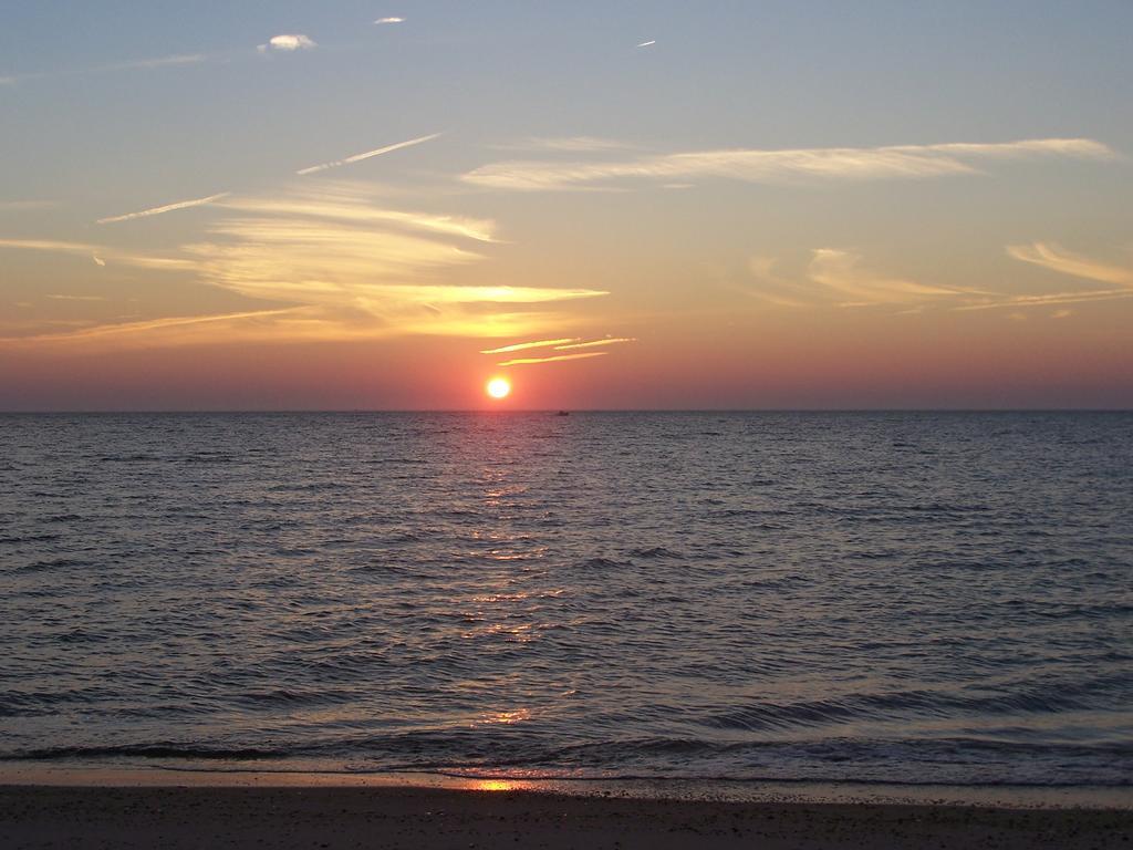 Sunset Beach Resort Cape Charles Buitenkant foto